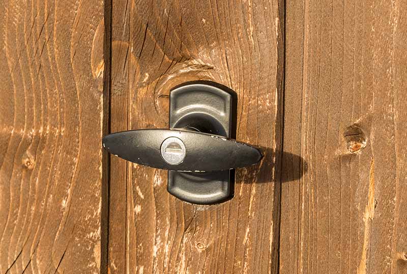 garage door handle lock and key